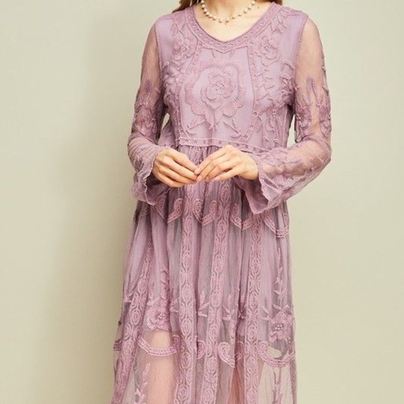 Dakota Viola Boutique Entro Dresses & Skirts - Lavender Entro Lace Dress DAKOTA VIOLA Maxi